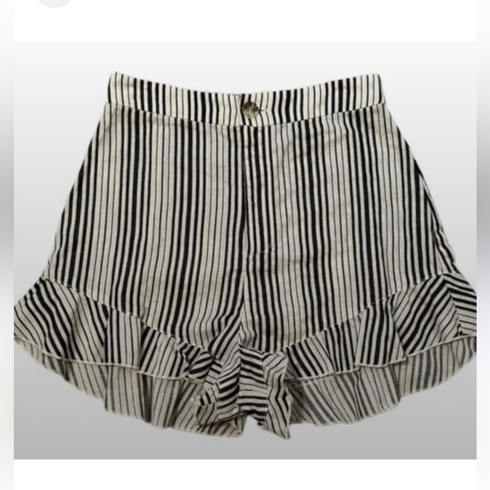 Show Me Your MuMu nwt size medium Black and White Striped High Waist Shorts